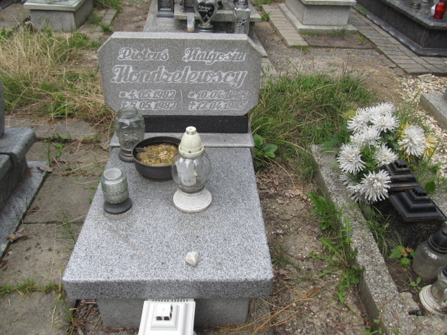 Grób Piotr Mondzelewski 