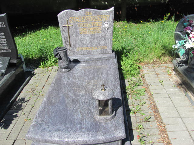 Grób Zbigniew Sierakowski