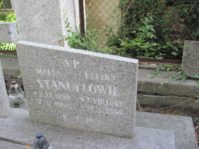 Mieczysław Hanus 1912 Prudnik - Grobonet - Wyszukiwarka osób pochowanych